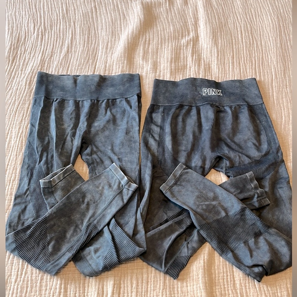 Set - 2 VS PINK Leggings - Small